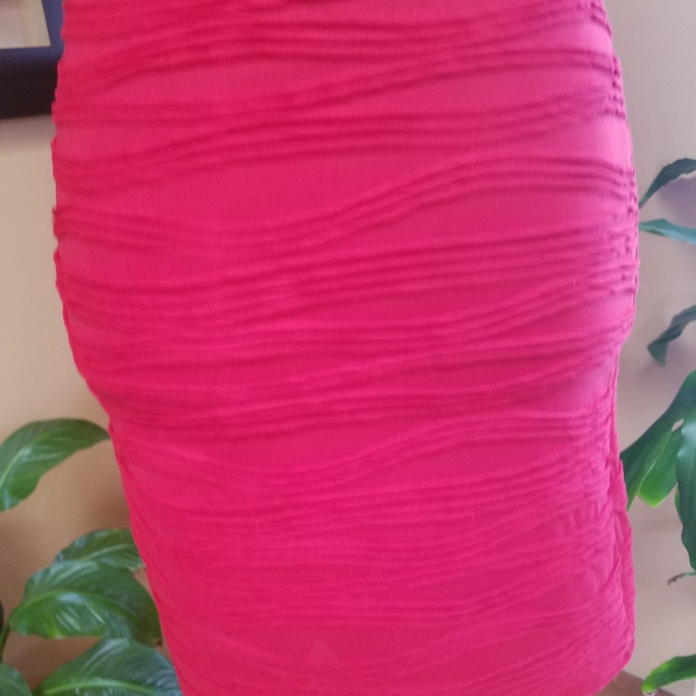 (SOLD) PAPAYA RED TEXTURED BODYCON DRESS - Picture 6 of 8